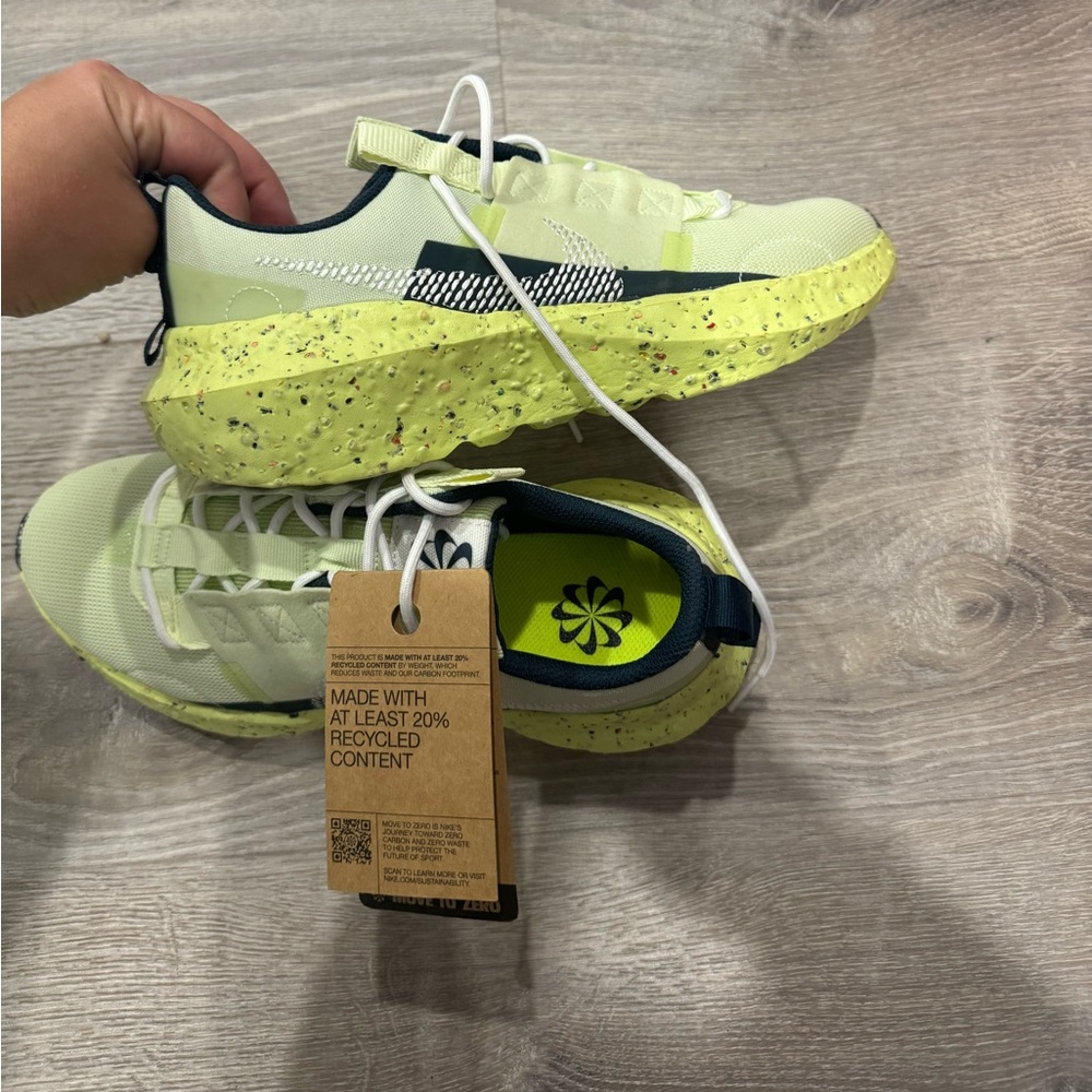 Nike sneakers women’s